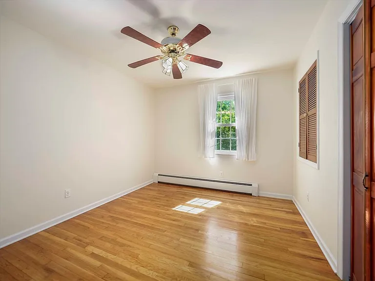 5 Dorchester Ave — Photo 17