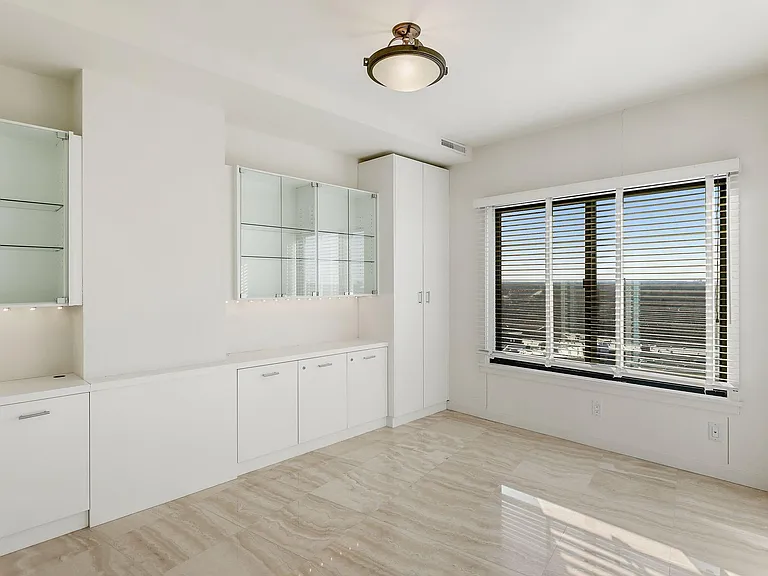 2950 Dean Pkwy #1903-4 — Photo 61
