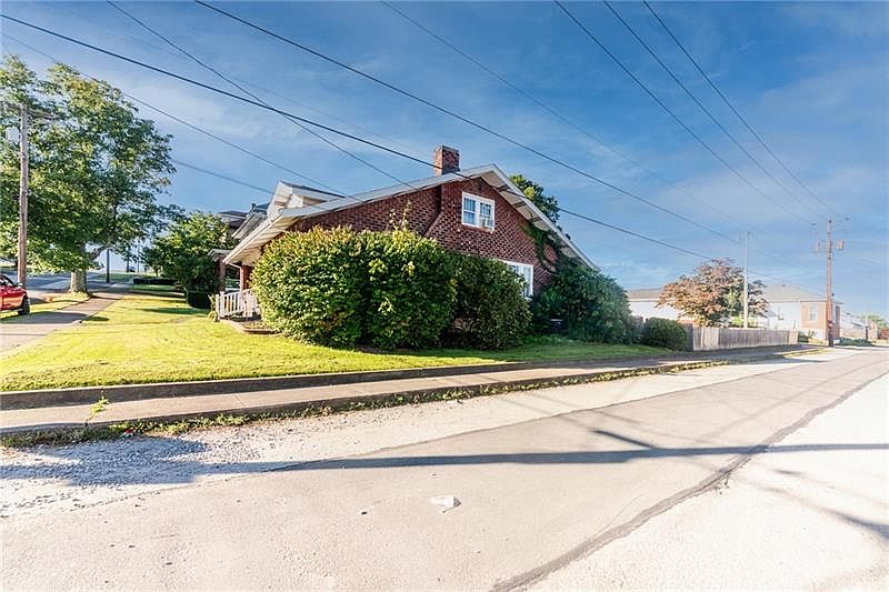 200 S Washington St, Masontown, PA 15461 Zillow