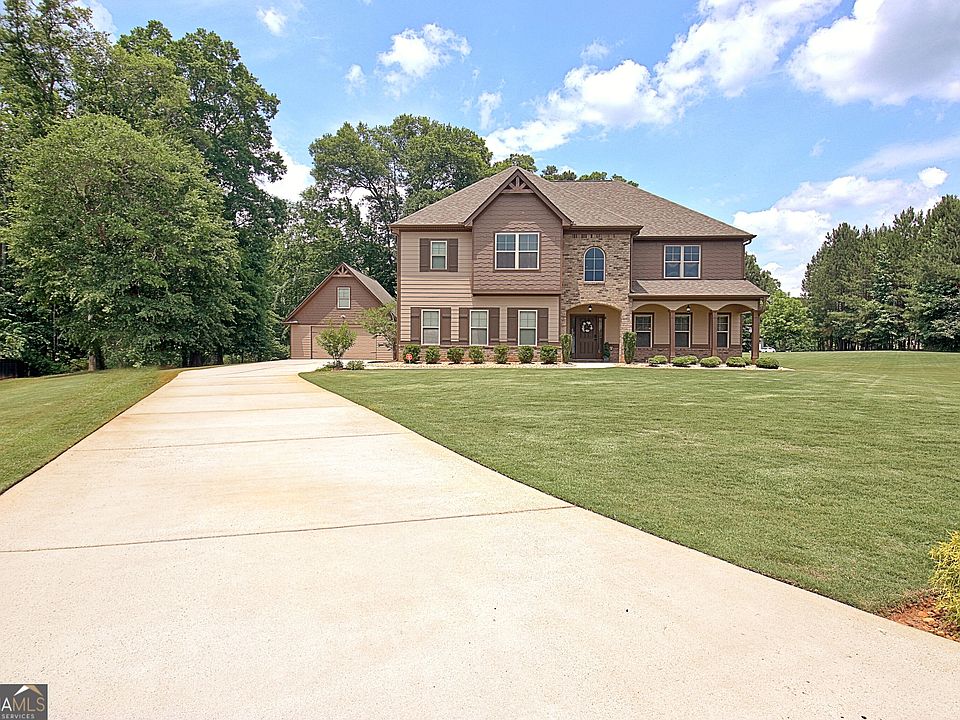 1st image of 375 Grandmas Ln
