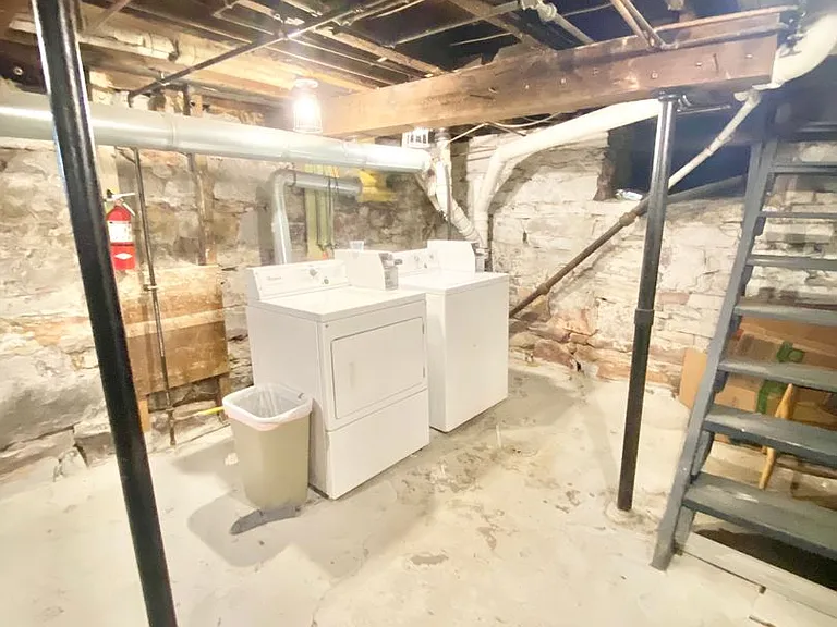 36 Clarke St — Photo 10