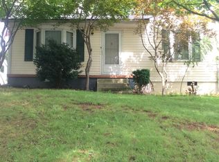1902 Golden Gate Dr, Greensboro, NC 27405