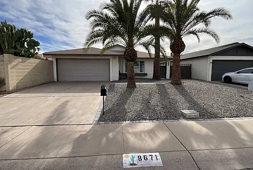 8671 E Roosevelt Cir Photo 1