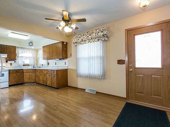 2nd image of 17317 Melody Cir