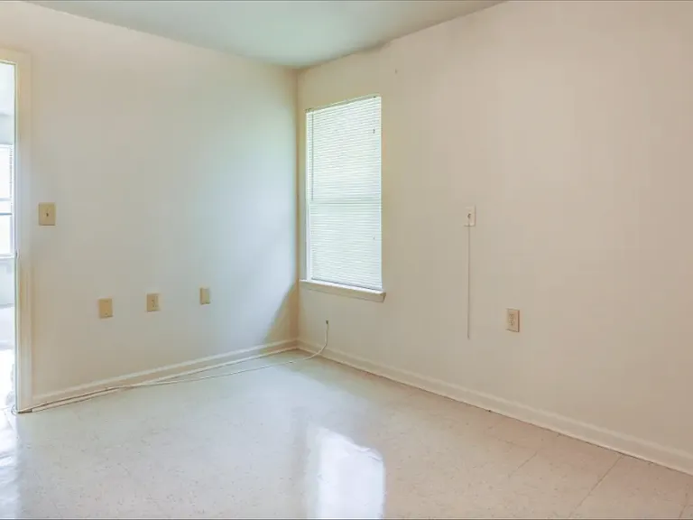 12753 Plank Rd #12753 — Photo 4