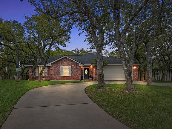 2nd image of 100 Sanleanna Dr