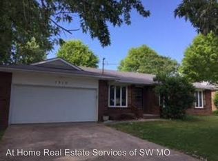 1315 E Richmond St, Springfield, MO 65804