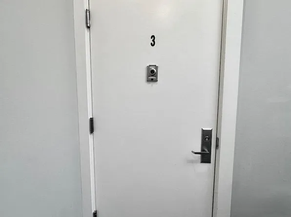 21 Hancock Avenue image 3 of 22