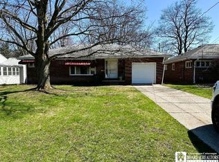 45 Hillside Dr, Williamsville, NY