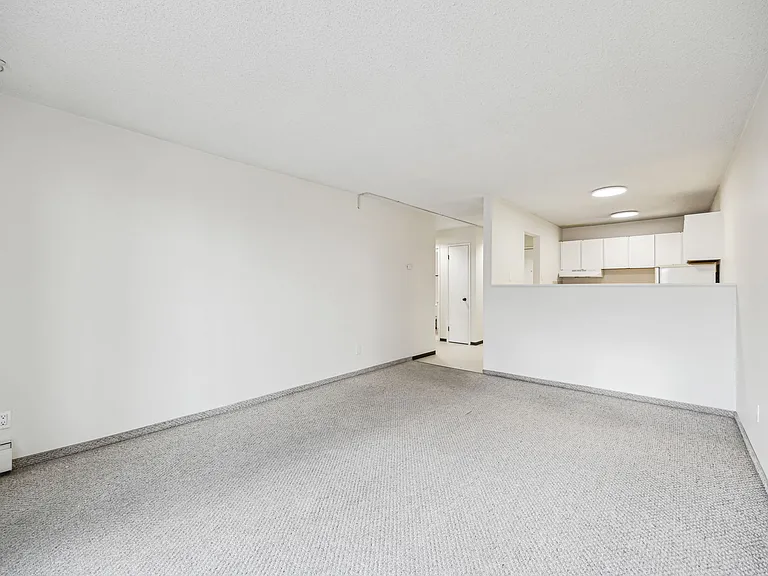 510 58th Ave SW #302 — Photo 3