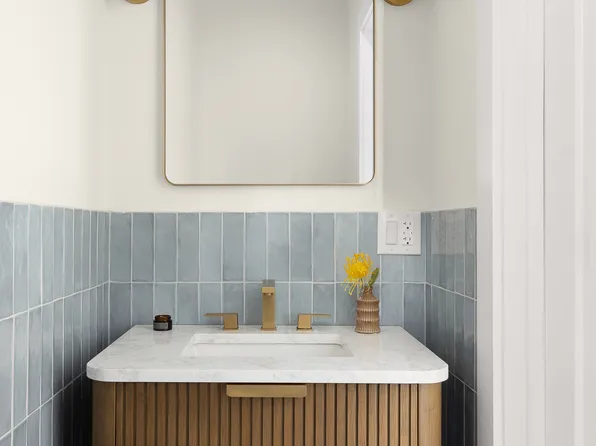 1489 Jefferson Avenue image 11 of 13