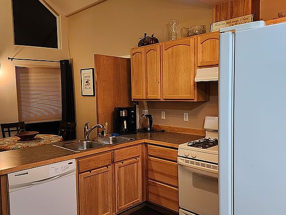 4th image of 2941 N Garnet Ln