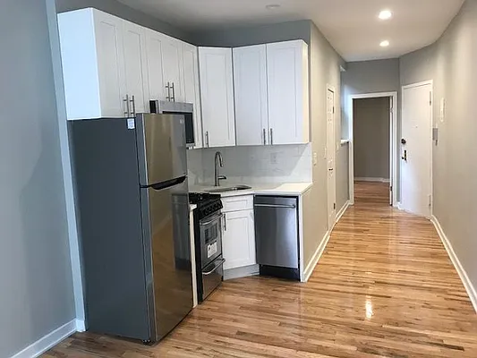 Rented by Salon Realty Corp | media 12