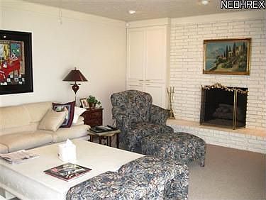5th image of 25250 Twickenham Dr