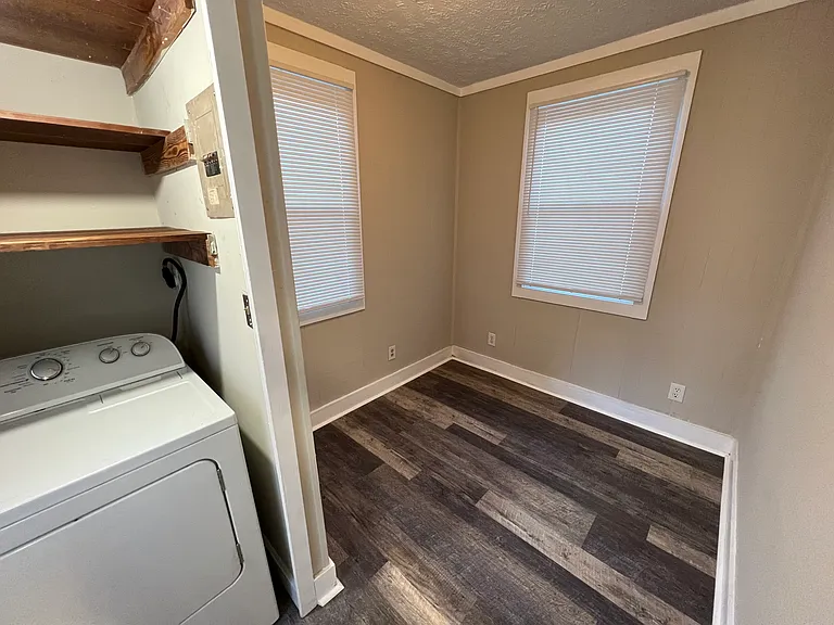 6611 Fitzhugh Ave — Photo 5