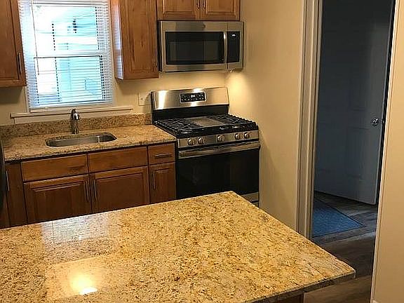 2nd image of 10190 Dupont Dr