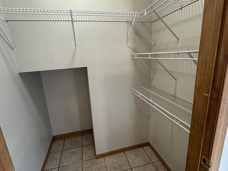 2272 Daniel Ct — Photo 4