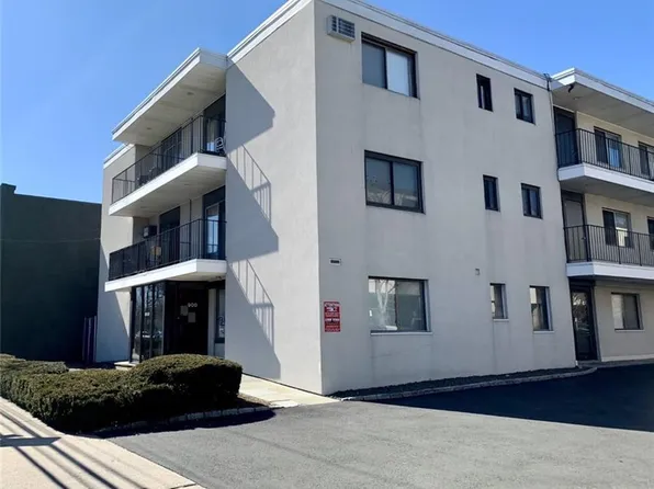 900 Hope St APT 1B, Stamford, CT 06907