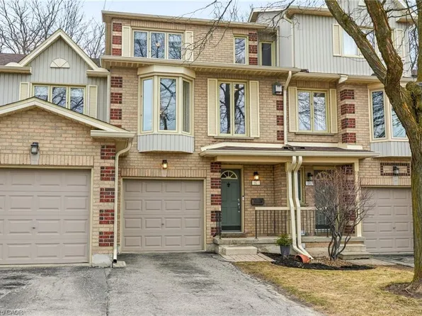 302 College Ave W #97, Guelph, ON N1G 4T6