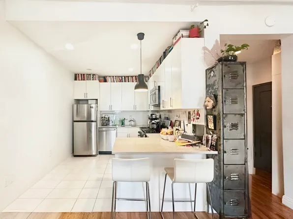 89 Wyckoff Street image 1 of 8