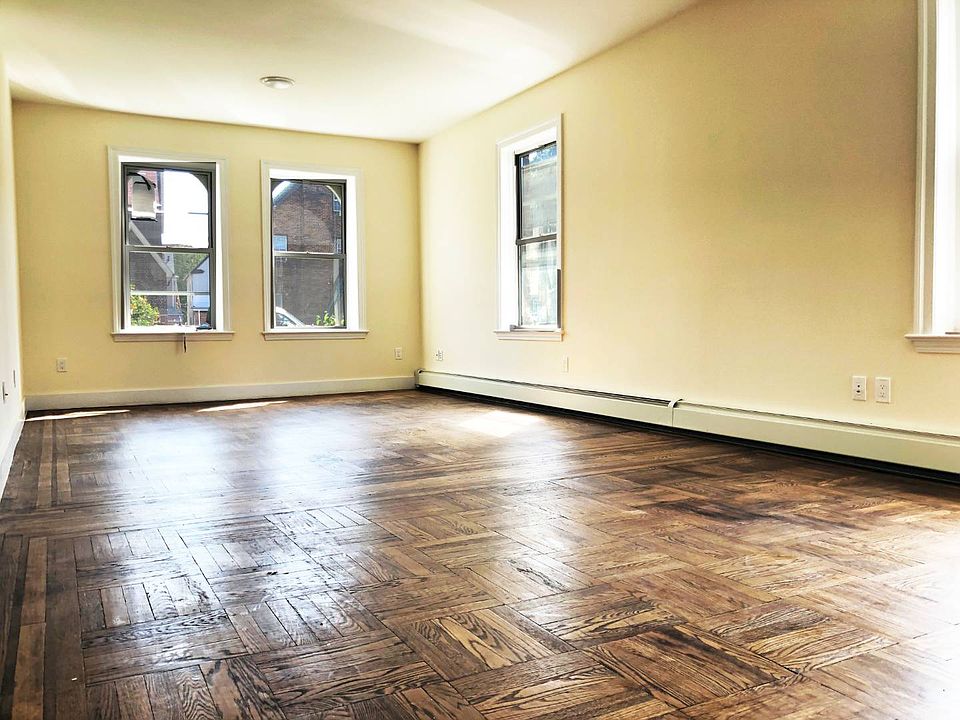1st image of 53 Sherwood Ave