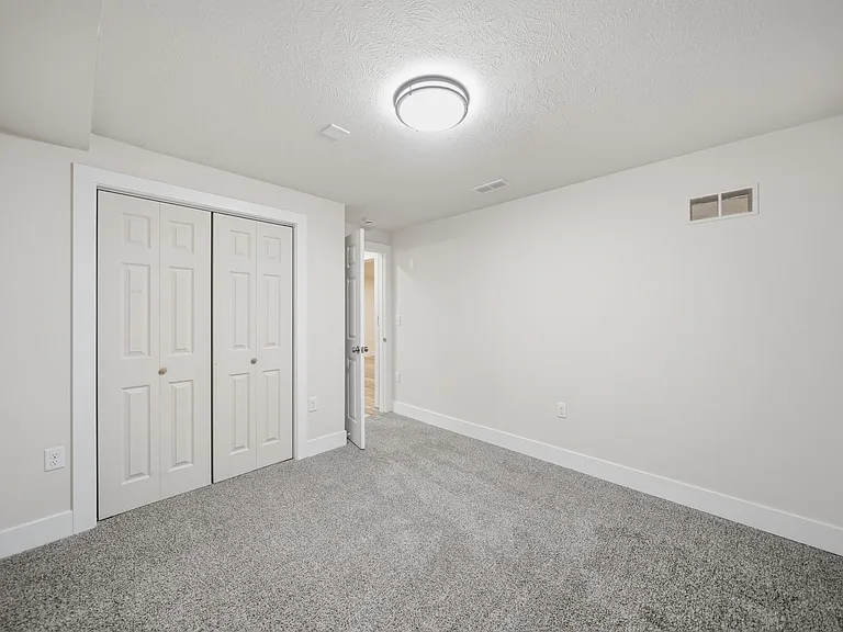 1941 Devonshire Dr #3 — Photo 46