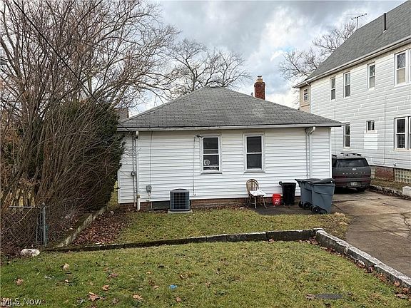 3rd image of 3895 E 151st St