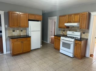 32 Pinedale Rd #2, Shrewsbury, MA 01545