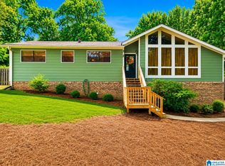 1031 Kings Forest Dr, Leeds, AL 35094