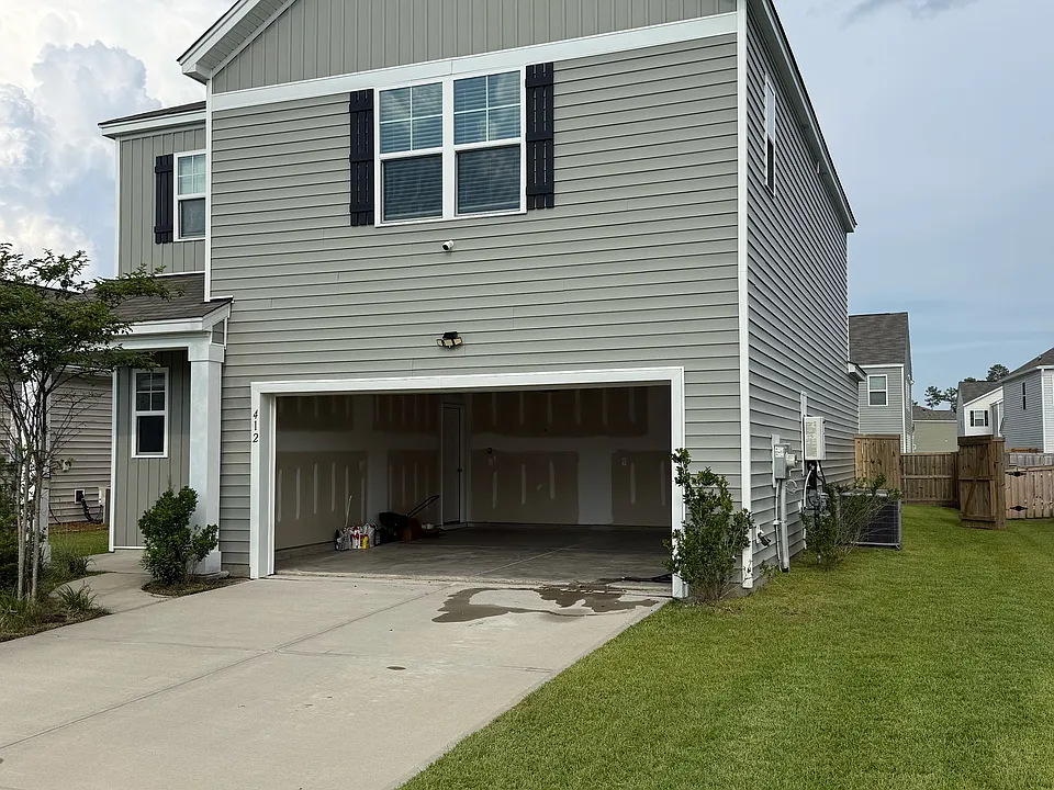 412 Eastern Pine Dr