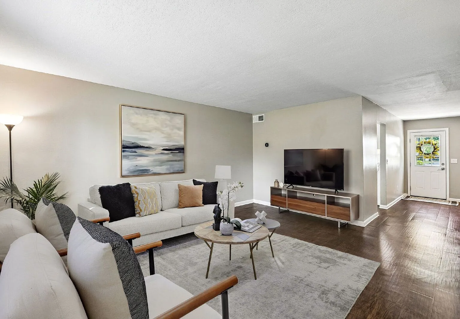 2 bed, 1.5 bath, 1280 sqft, $1,450 — Photo 2