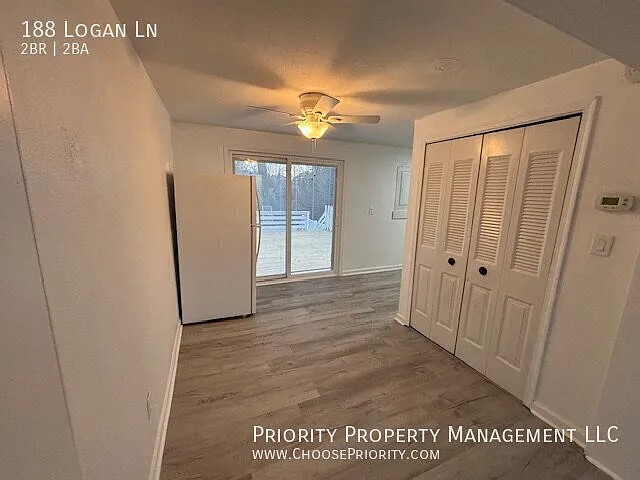 Available Now - Two bedroom, 1.5 bath townhome in Harrisonburg. — Photo 3