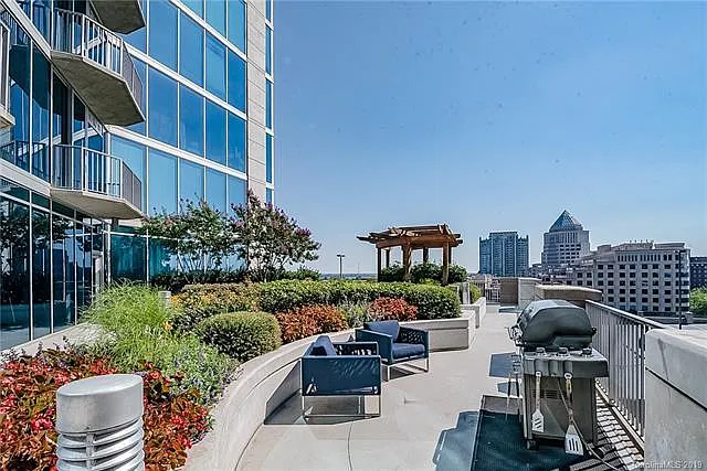 210 N Church St #1811 — Photo 23