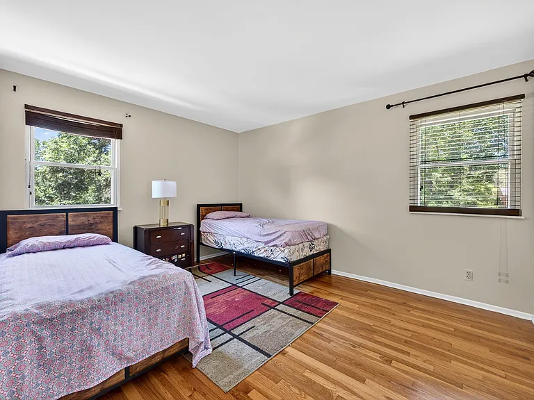 1141 Villaview Dr — Photo 26