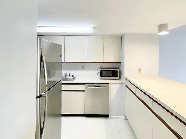 1600 Prince St #605 — Photo 15