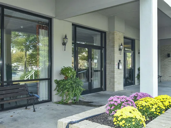 619 King St APT 205, Columbia, SC 29205