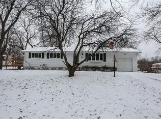 94 Manordale Ln, Rochester, NY 14623