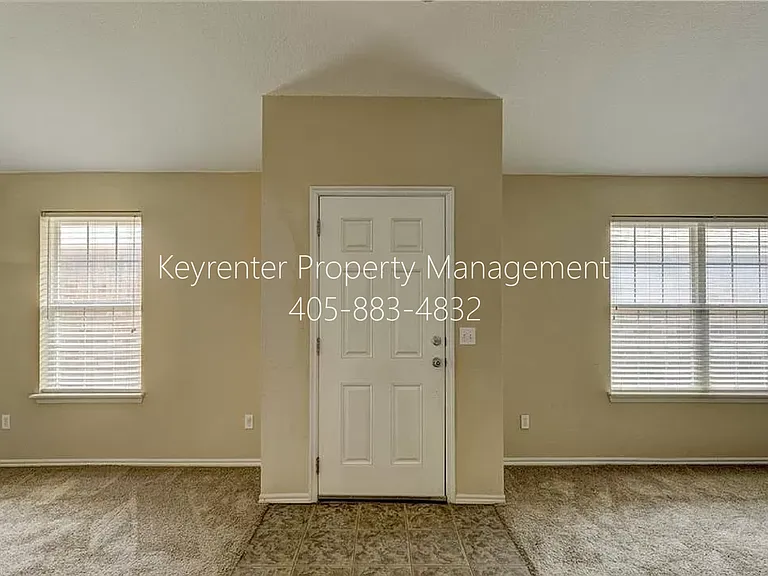 12328 SW 5th St — Photo 7