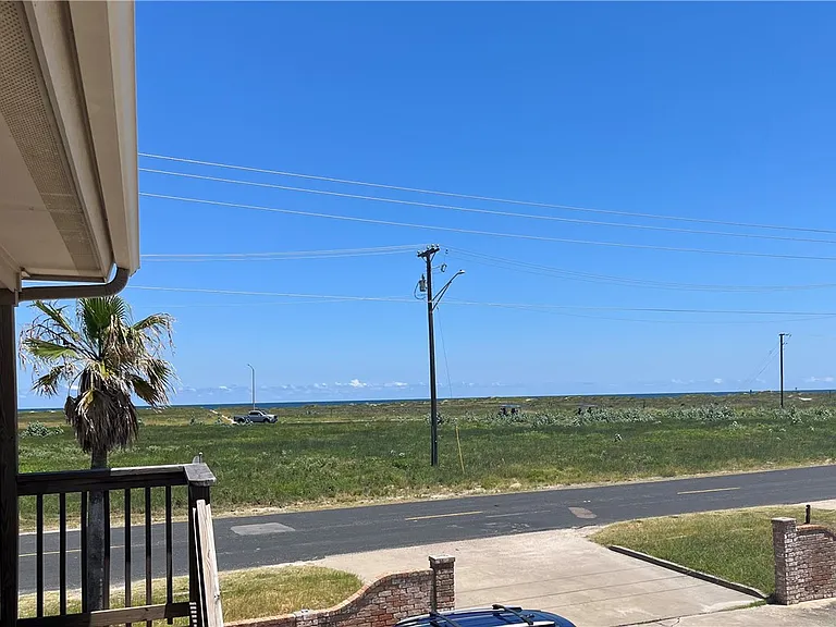 15209 Leeward Dr #B9 — Photo 5