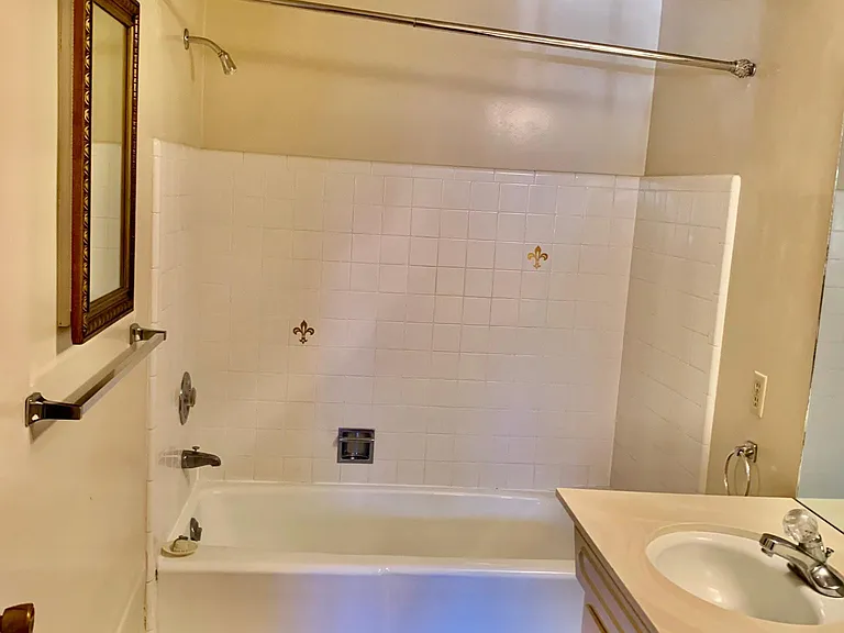 5901 E 3rd St — Photo 25