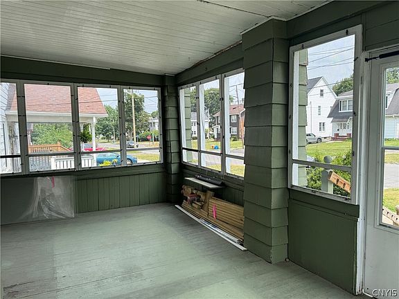 3rd image of 2006-2008 Holland Ave S