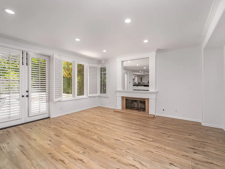 24961 Alicante Dr — Photo 15