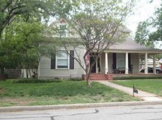915 E Franklin St, Hillsboro, TX 76645