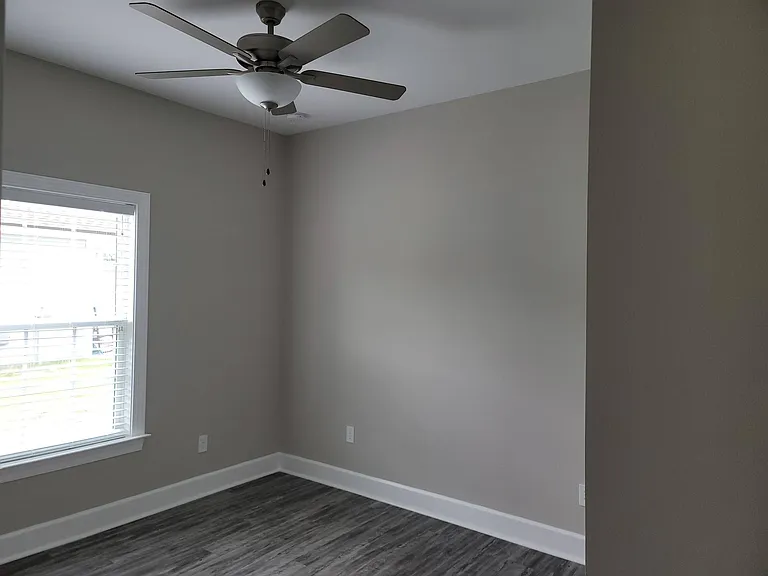 29 Commodore Pl — Photo 7