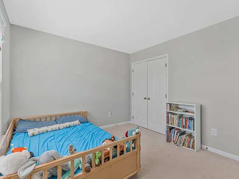 611 Curtin Pl SE — Photo 35
