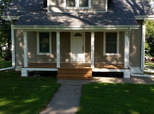 605 S 4th St, Ceresco, NE 68017