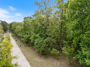 1835 W Markham Rd #13, Fayetteville, AR 72701