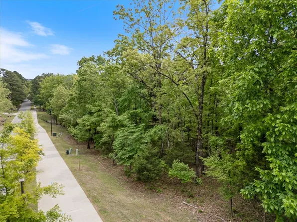 1835 W Markham Rd #13, Fayetteville, AR 72701