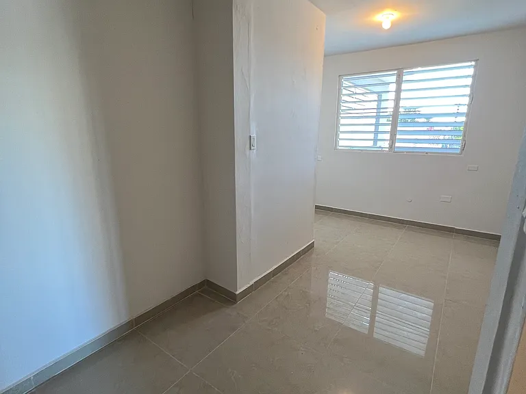 205 Hija Del Caribe El Vedado #4 — Photo 14
