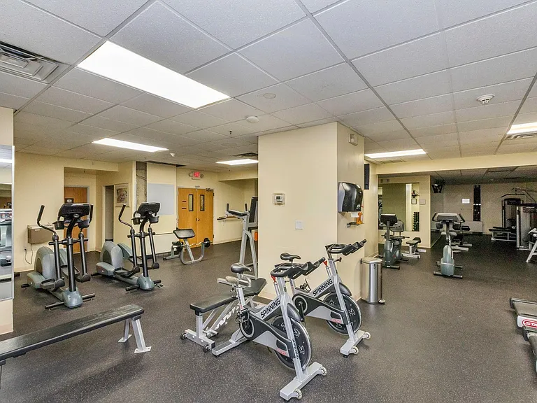 6040 Boulevard East #23 — Photo 19